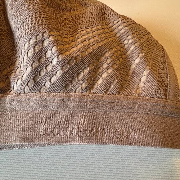Lululemon Awake to Lace Racerback Bra Size 36C Nude Athletic Breathable - Picture 5 of 7